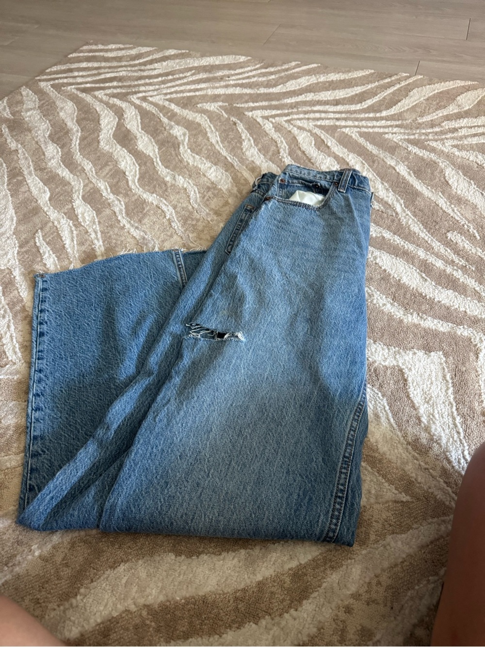 Abercrombie high rise loose distressed jeans